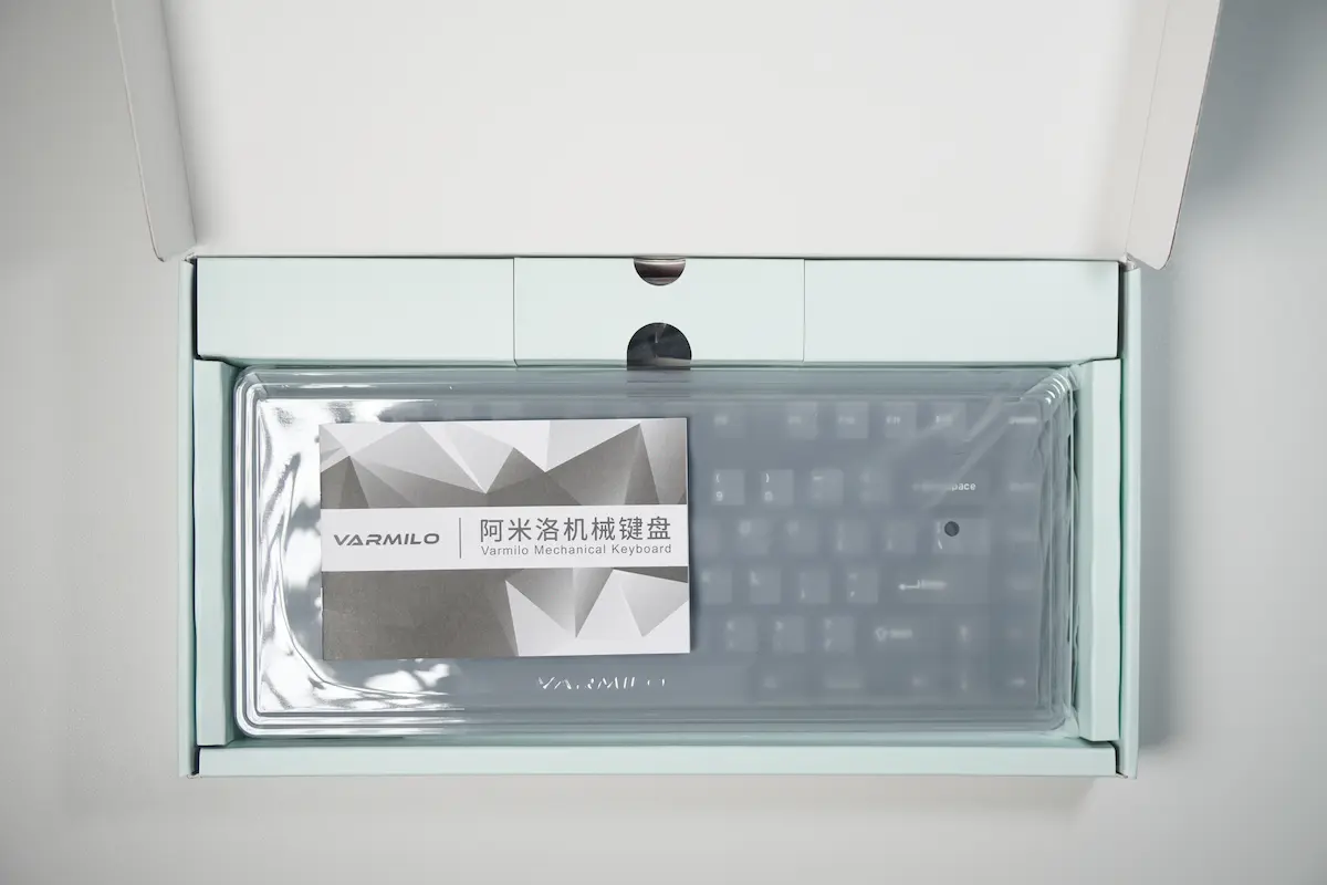 化粧箱中身