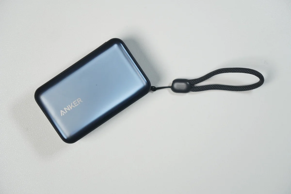 Anker Nano Power Bankの外観(俯瞰視点)