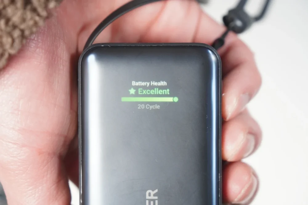 Anker Nano Power Bankのディスプレイ(バッテリー劣化具合確認)