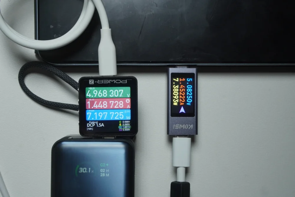 3ポート同時充電した際の様子