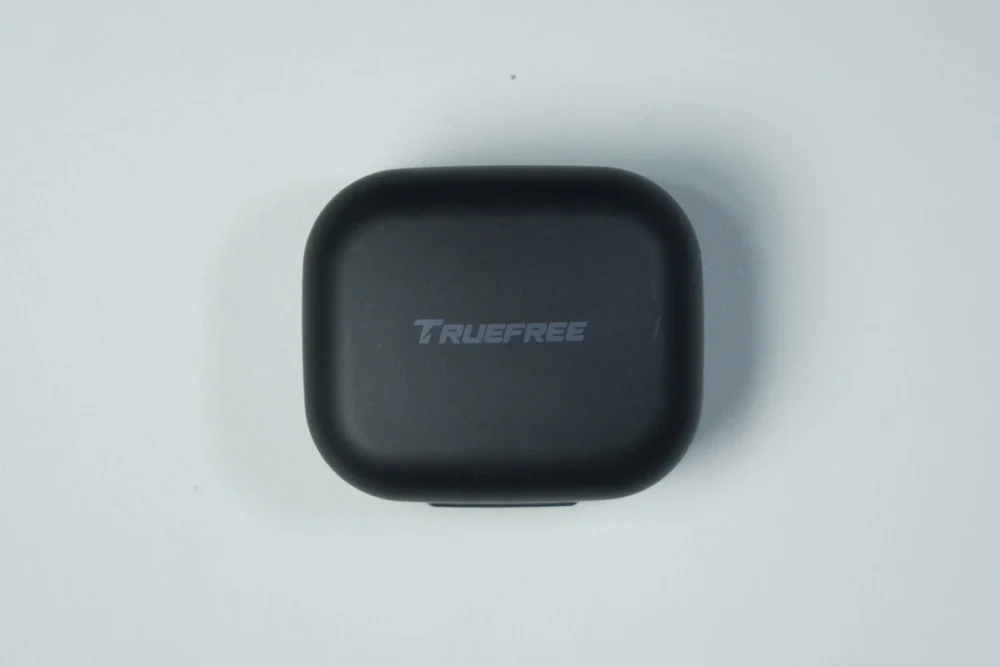 TRUEFREE Clip C10のケース外観。俯瞰からの画像