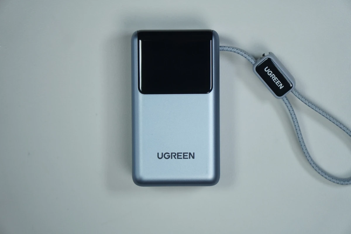 UGREEN PB727の外観 正面