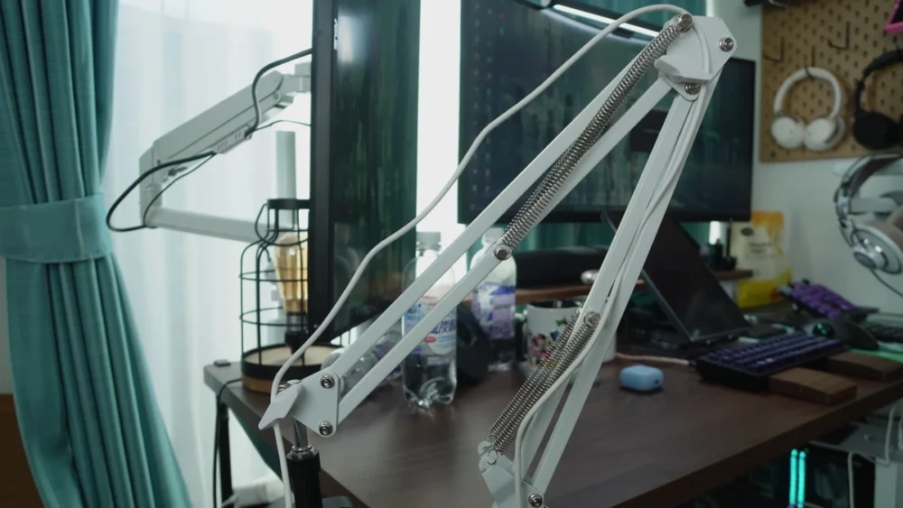 アームの関節部分