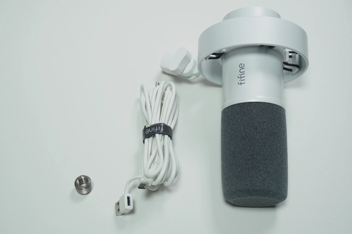 FIFINE K688の付属品