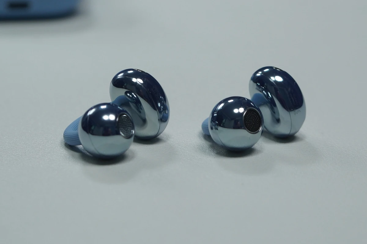 イヤホン本体の外観