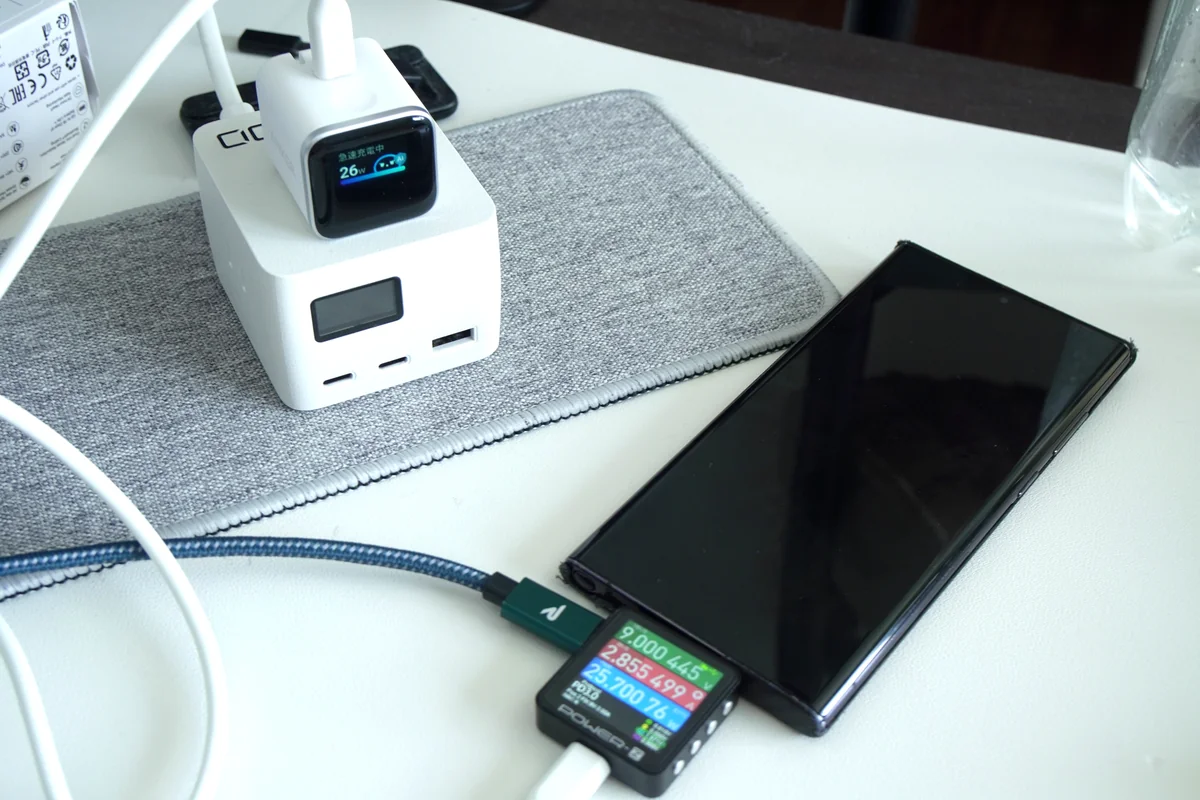 Anker Nano ChargerでスマートフォンをUSB-PD充電しているテスト環境