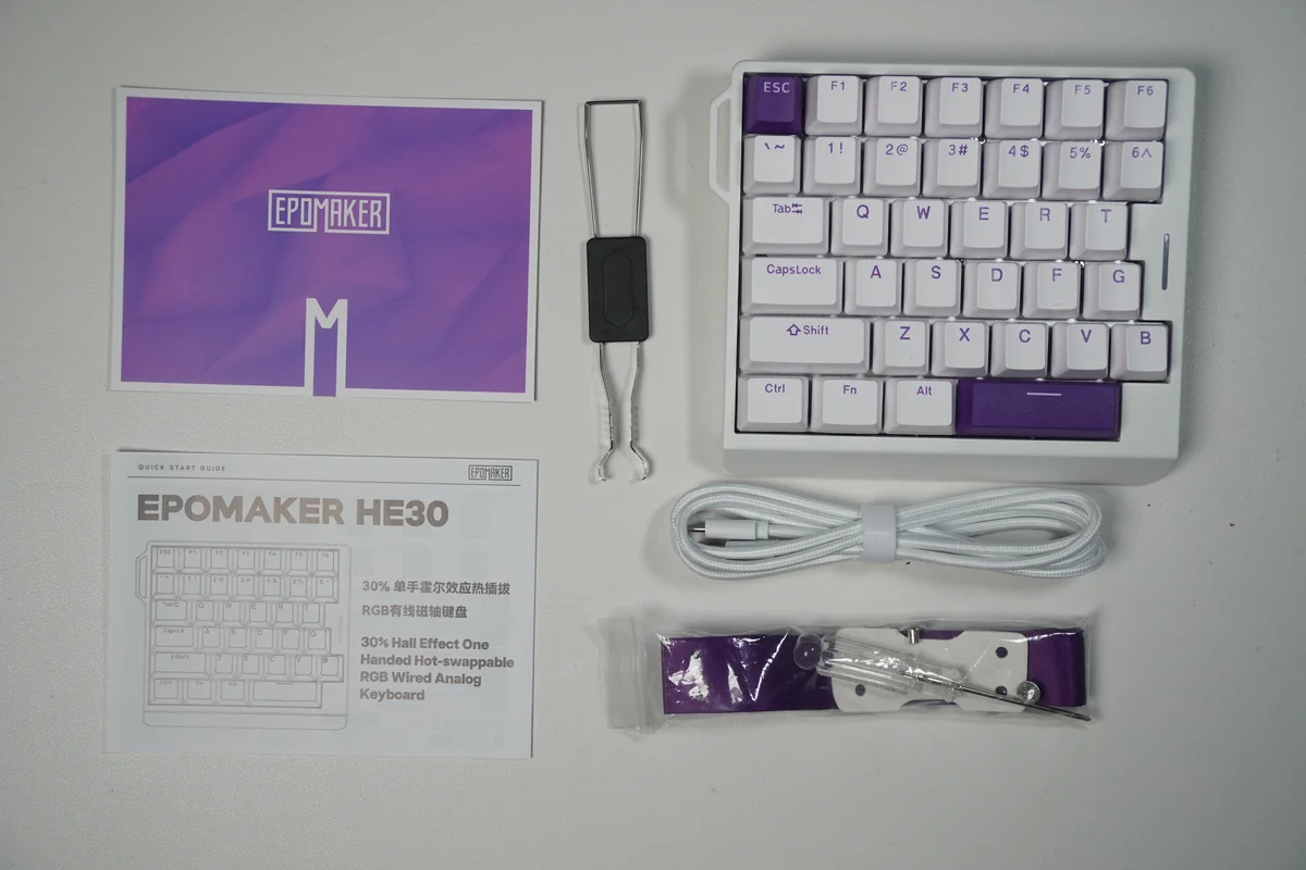 EPOMAKER HE30の同梱品一覧（本体・キープラー・USB-Cケーブル・ストラップ・取扱説明書）