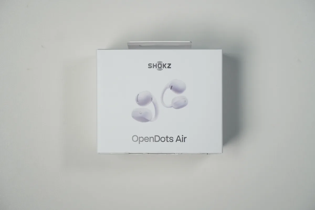 Shokz OpenDots Airパープルの製品パッケージ正面デザイン