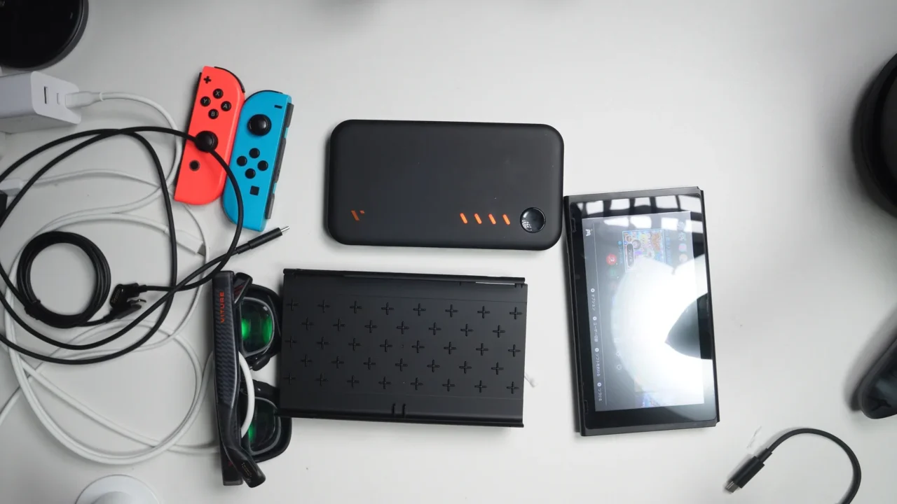 Switch・VITUREドック・Luma Ultra・Joy-Conを並べた俯瞰