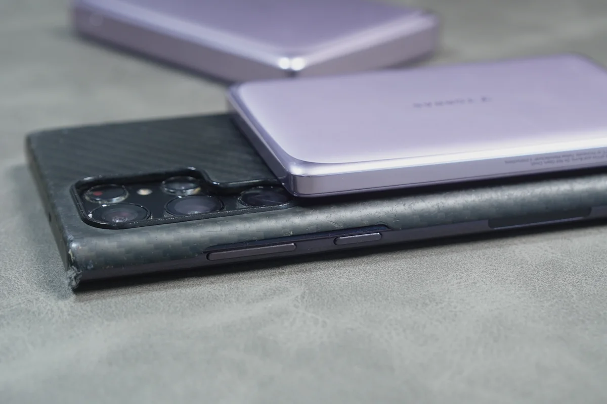 TORRAS MiniMag Proを別機種のスマホに装着した写真