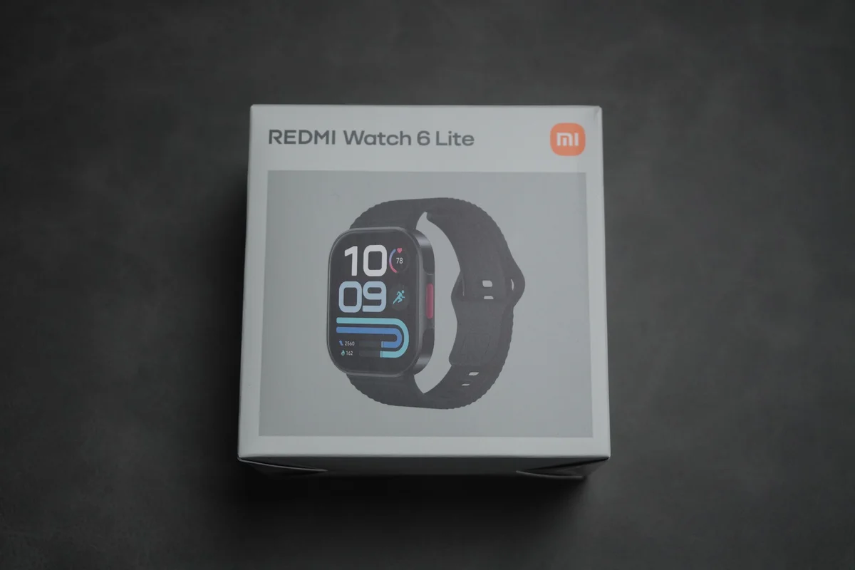 Redmi Watch 6 Liteのパッケージ外箱の写真
