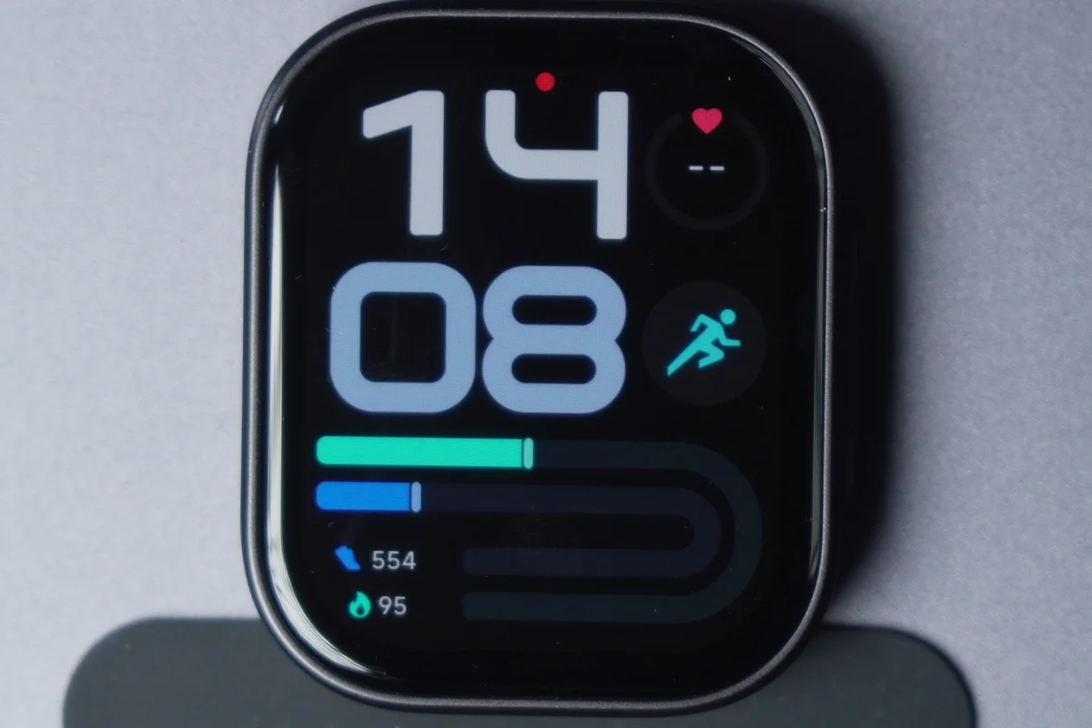 Redmi Watch 6 Liteの標準文字盤を表示した写真