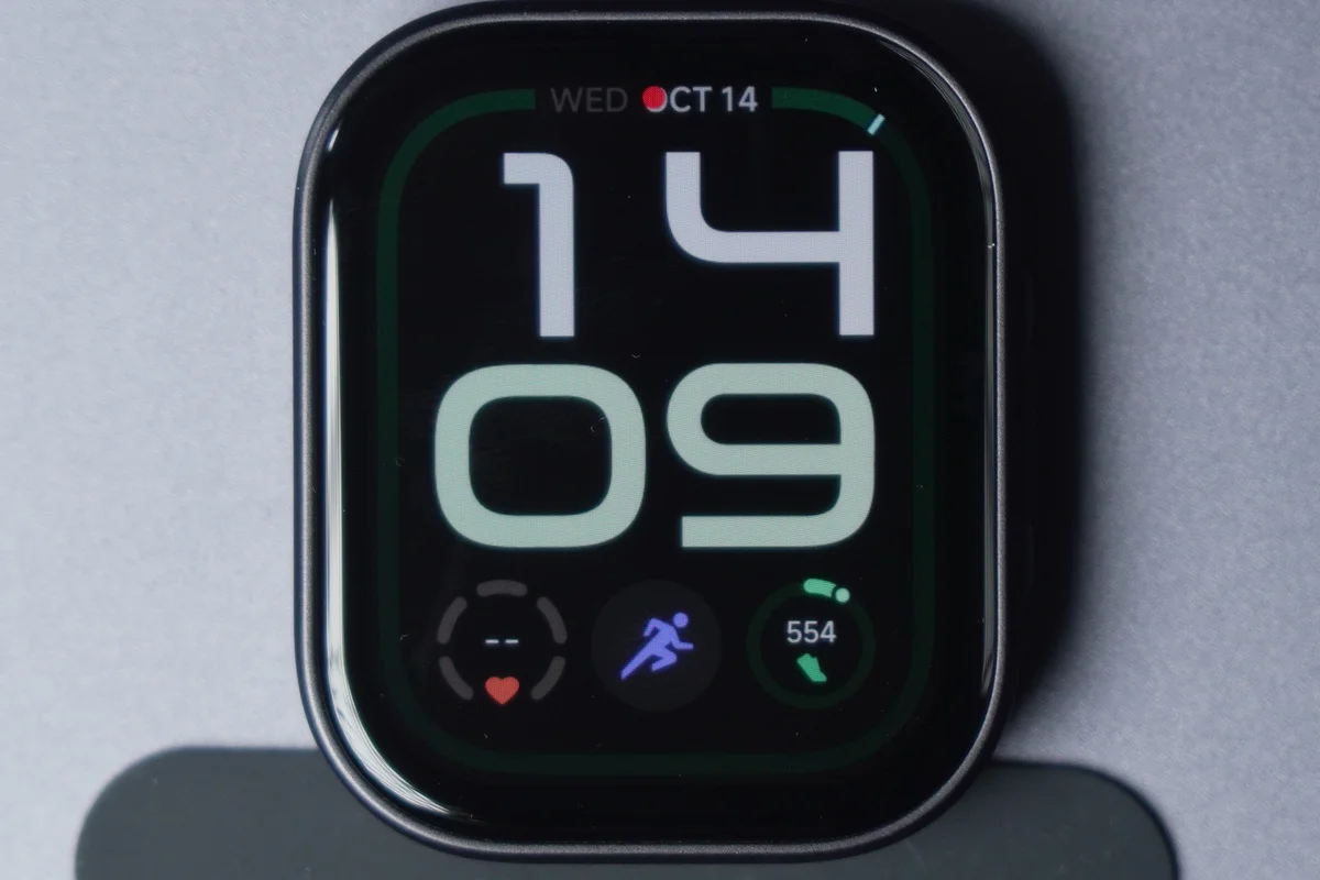 Redmi Watch 6 Liteで別の文字盤を表示した写真