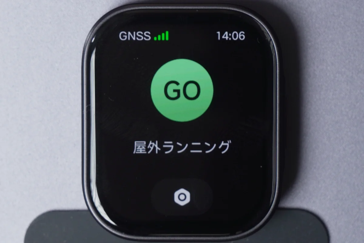 Redmi Watch 6 Liteで屋外ランニングを開始する画面の写真